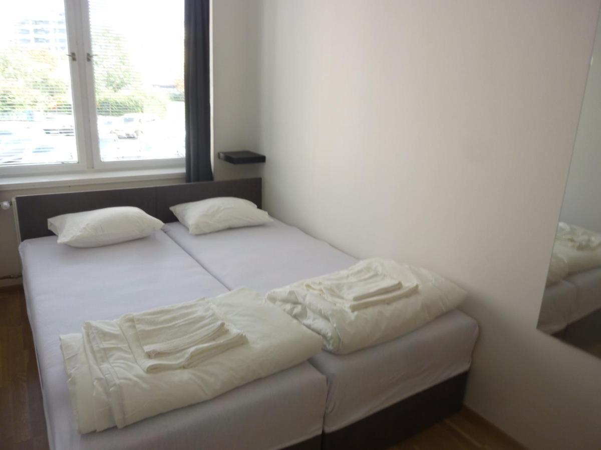 Apartment Van N ปราก ภายนอก รูปภาพ